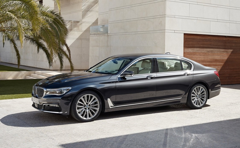 W związku z nowymi normami chwilowo nie kupimy BMW serii 7 z silnikami benzynowymi /